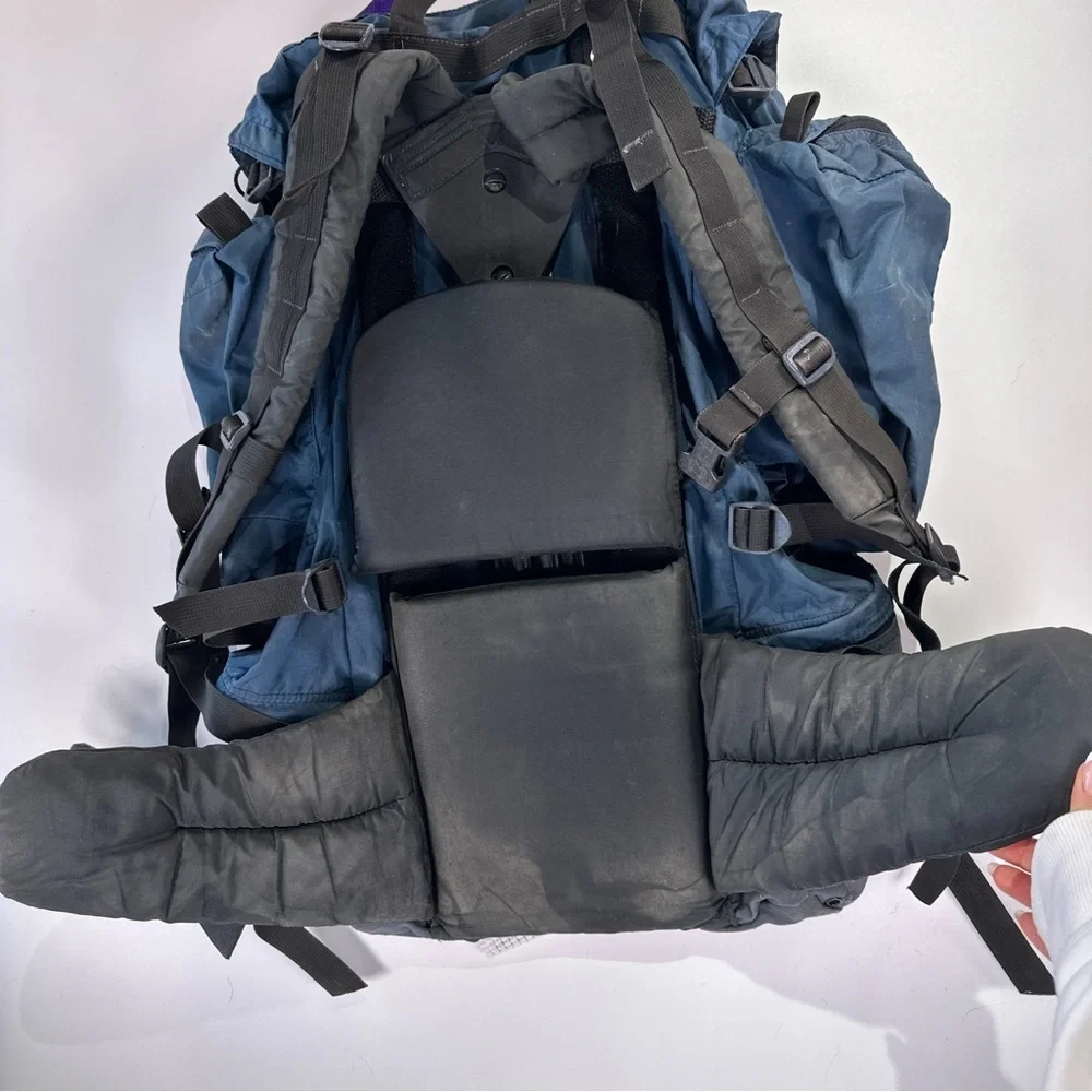 Lowe Alpine Unisex Vintage Internal Frame Backpack R